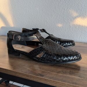 Trotters Black Woven Leather Flats